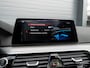 BMW 5-Serie Touring 520i M-Sport Pano Individual 20" Trekhaak Head-up HK Memory Camera