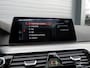 BMW 5-Serie Touring 520i M-Sport Pano Individual 20" Trekhaak Head-up HK Memory Camera