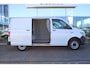 Volkswagen Transporter | Comfortline | L1 | 150 pk | PDC Achter | Betonplex Laadvloer | Navi | Cruise Control | Apple Carplay | Verwarmde Voorruit
