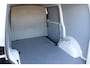 Volkswagen Transporter | Comfortline | L1 | 150 pk | PDC Achter | Betonplex Laadvloer | Navi | Cruise Control | Apple Carplay | Verwarmde Voorruit