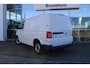 Volkswagen Transporter | Comfortline | L1 | 150 pk | PDC Achter | Betonplex Laadvloer | Navi | Cruise Control | Apple Carplay | Verwarmde Voorruit