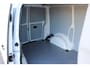 Volkswagen Transporter | Comfortline | L1 | 150 pk | PDC Achter | Betonplex Laadvloer | Navi | Cruise Control | Apple Carplay | Verwarmde Voorruit