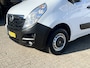 Opel Movano 2.3 CDTI 146pk 750kg laadklep Zijdeur Airco cruise controle Trekhaak 2500kg Telefoonverbinding Navigatiesysteem 3-Persoons bakwagen verhuiswagen Meubelbak euro 6
