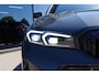 BMW 3-Serie Touring 330e xDrive 293 PK M-Sport PHEV, Dravit Grau, Trekhaak, Memory, Head-Up