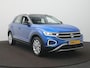 Volkswagen T-Roc 1.5 TSI Style Automaat - Led verlichting - Stoel/stuur verwarming - Clima
