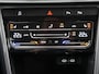 Volkswagen T-Roc 1.5 TSI Style Automaat - Led verlichting - Stoel/stuur verwarming - Clima