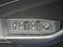 Volkswagen T-Roc 1.5 TSI Style Automaat - Led verlichting - Stoel/stuur verwarming - Clima