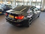 BMW 3-Serie 320i Executive Automaat | Cruise control | Nederlands geleverd | Navigatie | Adaptieve rijmodus | 18''INCH M Sport