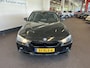 BMW 3-Serie 320i Executive Automaat | Cruise control | Nederlands geleverd | Navigatie | Adaptieve rijmodus | 18''INCH M Sport