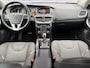 Volvo V40 Cross Country 2.0 D2 Nordic+ | Adaptieve cruise control | BLIS | Trekhaak |verwarmde voorstoelen | Voorruit verwarming | standkachel | All Season |