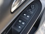 Jeep Avenger 54 kWh Longitude | Navigatie | Achteruitrijcamera | 17'' LM velgen | Keyless Entry