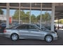 Mercedes-Benz E-klasse 280 Elegance YOUNGTIMER Nederlandse auto 150738 NAP laatste beurt pas gehad met oa Harman Kardon audio pdc navigatie stoelverwarming elektr verstelbare stoelen met memory automaat onderhoudshistorie compl