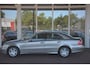 Mercedes-Benz E-klasse 280 Elegance YOUNGTIMER Nederlandse auto 150738 NAP laatste beurt pas gehad met oa Harman Kardon audio pdc navigatie stoelverwarming elektr verstelbare stoelen met memory automaat onderhoudshistorie compl