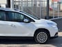 Peugeot 2008 1.2 PureTech Blue Lion AUT Navi Cruise Trekhaak PDC Airco Dealeronderhouden