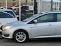 Ford Focus Wagon 1.0 Navi Trekhaak PDC Dealeronderhouden 2e eig Grote ond.beurt Boekjes volledig Bluetooth APK bij aflevering