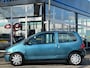 Renault Twingo 1.2 Lazuli Airco Bluetooth Elektrische ramen Lage KM