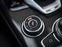 Alfa Romeo Giulia 2.0T 280pk Veloce Ti Q2 | Pano-dak | 1e eigenaar | Blu Montecarlo | Race-mode