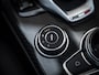 Alfa Romeo Giulia 2.0T 280pk Veloce Ti Q2 | Pano-dak | 1e eigenaar | Blu Montecarlo | Race-mode