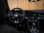 Alfa Romeo Giulia 2.0T 280pk Veloce Ti Q2 | Pano-dak | 1e eigenaar | Blu Montecarlo | Race-mode