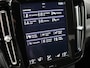 Volvo XC40 1.5 T2 R-Design / Adaptive Cruise / Keyless / BLIS / Nubuck Bekleding / Verwarmbare Stoelen + Stuur / Pilot Assist / Getint Glas /