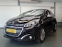 Peugeot 208 1.2 PureTech Signature, Dealer onderhouden, Navigatie, Cruise controle, Airco, Elek ramen, Lm velgen 16'', Pdc, Trekhaak, 49.000km Uniek!! Bovag afleverpakket 695,-