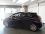 Peugeot 208 1.2 PureTech Signature, Dealer onderhouden, Navigatie, Cruise controle, Airco, Elek ramen, Lm velgen 16'', Pdc, Trekhaak, 49.000km Uniek!! Bovag afleverpakket 695,-