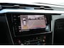 Volkswagen Arteon Shooting Brake 1.4 TSI 218pk DSG eHybrid R-Line | SoH 100% | Trekhaak | Panoramadak | 360 Camera | Stoelverwarming