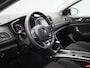 Renault Megane Estate 1.3 TCe Limited | Parkeersensoren | Climate Control | Cruise Control | Trekhaak | Automaat |