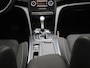 Renault Megane Estate 1.3 TCe Limited | Parkeersensoren | Climate Control | Cruise Control | Trekhaak | Automaat |