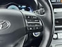 Hyundai Kona Electric EV Limited 64 kWh | 3-Fase !| Navigatie | Achteruit camera | Apple carplay | Stoel verwarming/verkoeling |