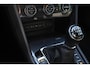 Volkswagen Tiguan 1.5 TSI Comfortline Business 96KW/130PK, trekhaak, 17 LMV, privacy glas, NL Auto 2e eigenaar door ons nieuw geleverd en onderhouden, elektrische achterklep, achteruitrijcamera, chrome dakrailing + sierlijsten, privacy glas, 3 zone climatronic, navigatie, parkeersensoren voor en achter privacy glas