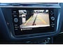 Volkswagen Tiguan 1.5 TSI Comfortline Business 96KW/130PK, trekhaak, 17 LMV, privacy glas, NL Auto 2e eigenaar door ons nieuw geleverd en onderhouden, elektrische achterklep, achteruitrijcamera, chrome dakrailing + sierlijsten, privacy glas, 3 zone climatronic, navigatie, parkeersensoren voor en achter privacy glas