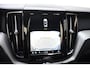 Volvo XC60 T6 350PK Automaat AWD Plus Black Edition / Adaptieve cruise control / Harman Kardon / BLIS / Panoramadak / Apple carplay  / Elektrische achterklep / Elektrische stoelen met geheugen / Stoel en stuurwielverwarming / 21” velgen /