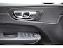 Volvo XC60 T6 350PK Automaat AWD Plus Black Edition / Adaptieve cruise control / Harman Kardon / BLIS / Panoramadak / Apple carplay  / Elektrische achterklep / Elektrische stoelen met geheugen / Stoel en stuurwielverwarming / 21” velgen /