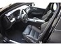 Volvo XC60 T6 350PK Automaat AWD Plus Black Edition / Adaptieve cruise control / Harman Kardon / BLIS / Panoramadak / Apple carplay  / Elektrische achterklep / Elektrische stoelen met geheugen / Stoel en stuurwielverwarming / 21” velgen /