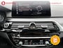 BMW 5-Serie 520i High Executive M-Sport Schuif/Kanteldak Head-Up Display | Laserlicht | Comfort Stoelen | Achteruitrijcamera | DAB | Hifi