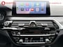 BMW 5-Serie 520i High Executive M-Sport Schuif/Kanteldak Head-Up Display | Laserlicht | Comfort Stoelen | Achteruitrijcamera | DAB | Hifi