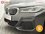 BMW 5-Serie 520i High Executive M-Sport Schuif/Kanteldak Head-Up Display | Laserlicht | Comfort Stoelen | Achteruitrijcamera | DAB | Hifi