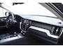 Volvo XC60 T8 455PK Automaat AWD Plus Dark / Adaptieve cruise control / Harman Kardon / BLIS / Panoramadak / Apple carplay  / Elektrische achterklep / 360 Camera / Elektrische stoelen met geheugen / Stoel en stuurwielverwarming / 21” velgen /