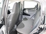Toyota Aygo 1.0-12V Comfort I Centrale vergrendeling I Elektrische ramen voor I Radio-cd/mp3 speler I 1e Eigenaar I