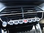 Peugeot 208 Allure 1.2 Hybrid 110PK e-DCS6 Automaat Navigatie, 360 camera, Lichtmetalen velgen, Parkeerhulp voor & achter, Cruise Control