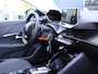 Peugeot 208 Allure 1.2 Hybrid 110PK e-DCS6 Automaat Navigatie, 360 camera, Lichtmetalen velgen, Parkeerhulp voor & achter, Cruise Control