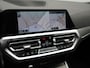 BMW 3-Serie 320e M Sport Shadow Plug In Hybrid PHEV | Alcantara Sportstoelen Verwarmd | Sfeerverlichting | 19"L.M | Virtual | Apple Carplay | DAB | Navi Full Map |