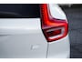 Volvo XC40 Single Motor Extended Range Plus 82 kWh Verwarmbare Voorstoelen+ Stuurwiel | Getint Glas | Adaptieve Cruise Control | Google Infotainment