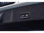 Volvo XC40 Single Motor Extended Range Plus 82 kWh Verwarmbare Voorstoelen+ Stuurwiel | Getint Glas | Adaptieve Cruise Control | Google Infotainment