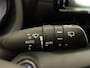 Toyota Yaris 1.5 Hybrid Executive - ORIGINEEL NEDERLANDSE AUTO - ACHTERUITRIJCAMERA - NAVIGATIE FULL MAP - ADAPTIEVE CRUISE CONTROL - DODEHOEKDETECTIE - CLIMATE CONTROL - KEYLESS START/ENTRY - LICHTMETALEN VELGEN 17 INCH - STOELVERWARMING VOORZIJDE - HALFLEDEREN BEKLEDING