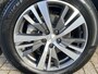 Peugeot 3008 1.2 Turbo 130 pk Automaat Allure Pack Navigatie Camera Carplay Adaptieve Cruise DAB Stoelverwarming Keyless Led 18 Inch Velgen Zwart Dak Parkeersensoren Getint Glas 1e Eigenaar in nieuwstaat