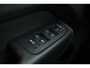 Volvo XC60 2.0 T8 Plug-in hybrid AWD Ultimate Dark | Luchtvering | Pano | B&W audio  | Head-up | Trekhaak | 360 camera