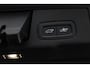 Volvo XC60 2.0 T8 Plug-in hybrid AWD Ultimate Dark | Luchtvering | Pano | B&W audio  | Head-up | Trekhaak | 360 camera