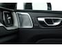 Volvo XC60 2.0 T8 Plug-in hybrid AWD Ultimate Dark | Luchtvering | Pano | B&W audio  | Head-up | Trekhaak | 360 camera